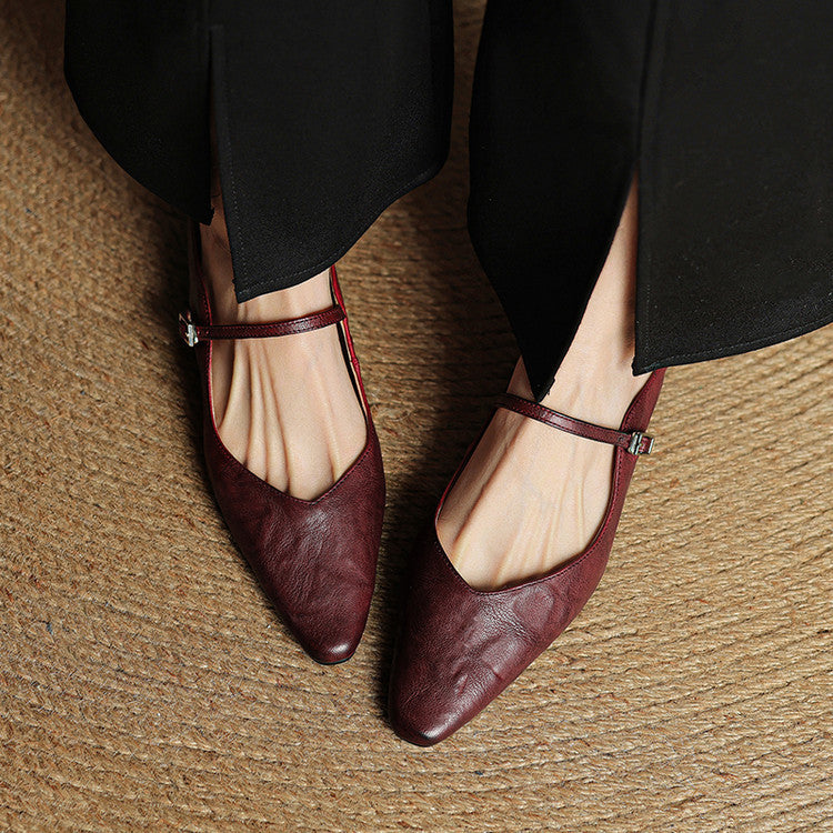 Women’s Pointed-Toe Low-Heel Pumps | With Strap