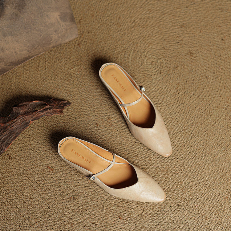 Women’s Pointed-Toe Low-Heel Pumps | With Strap